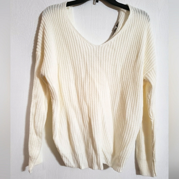 Twist Back Sweater NWT - Picture 2 of 5